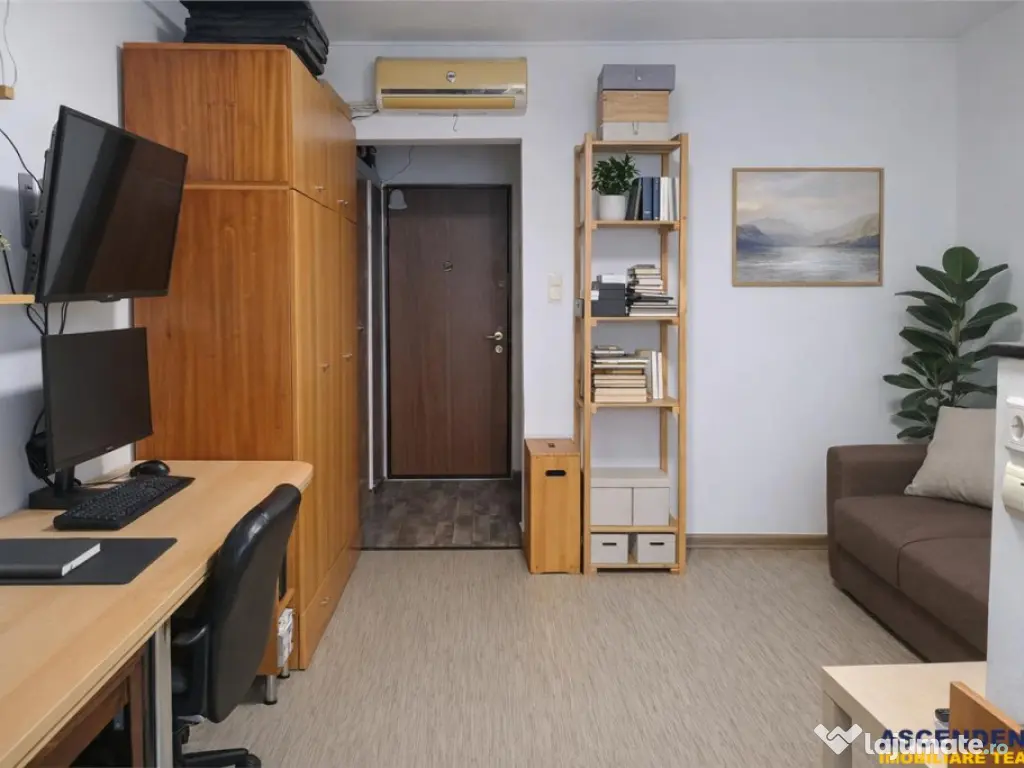 Camera de camin cu baie proprie si mica bucatarie, Astra, Br 