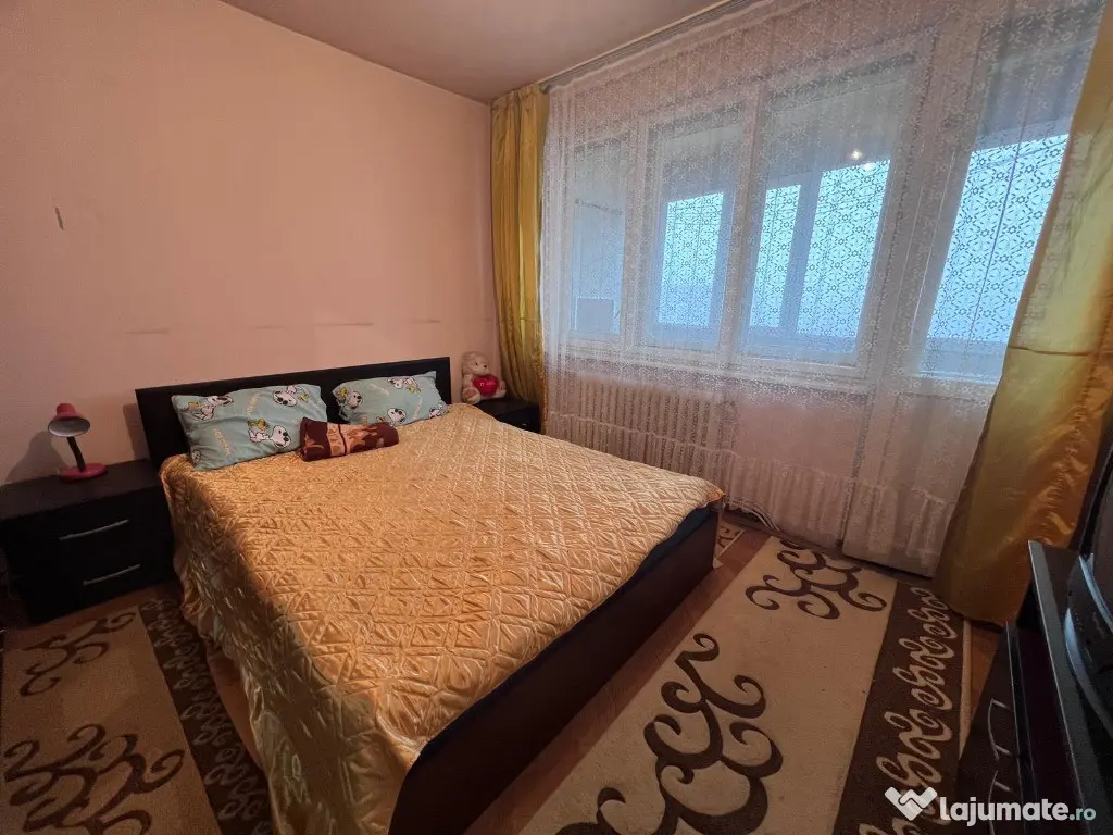 Apartament 2 camere,decomandat,zona Gojdu-Piata Centrala