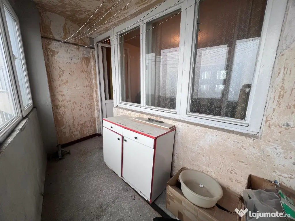 Apartament 2 camere,decomandat,zona Gojdu-Piata Centrala