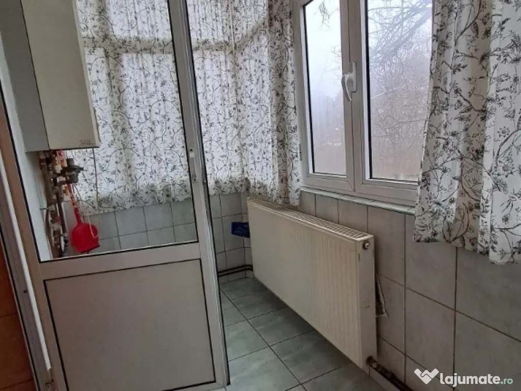 Apartament 3 camere decomandat Tomesti, et. 1 