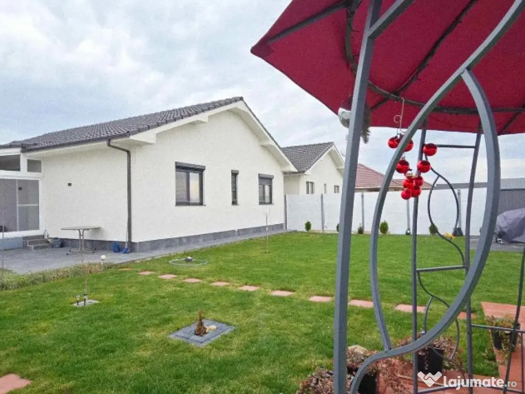 Casa noua de vanzare pe nivel, Santandrei, zona Mega Image 