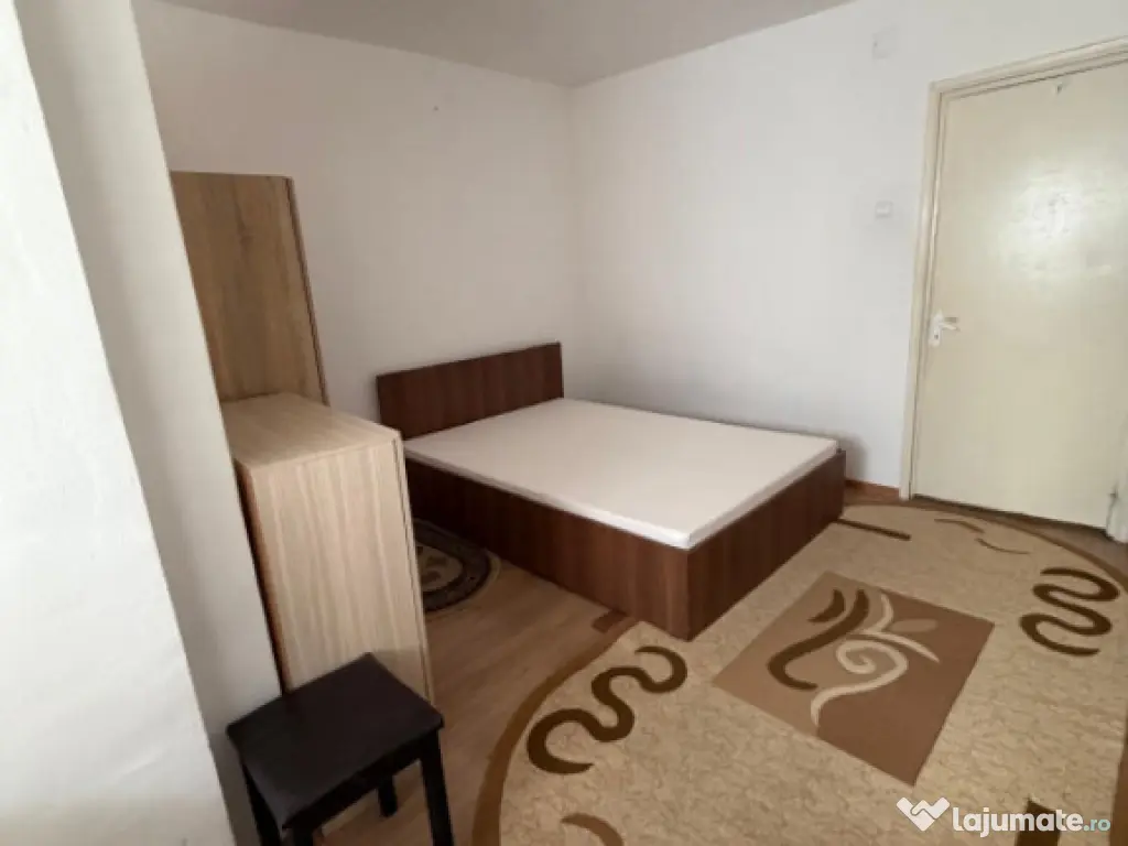 Garsoniera semidecomandata, etaj 1/4,Podul Electro, zona Lap 