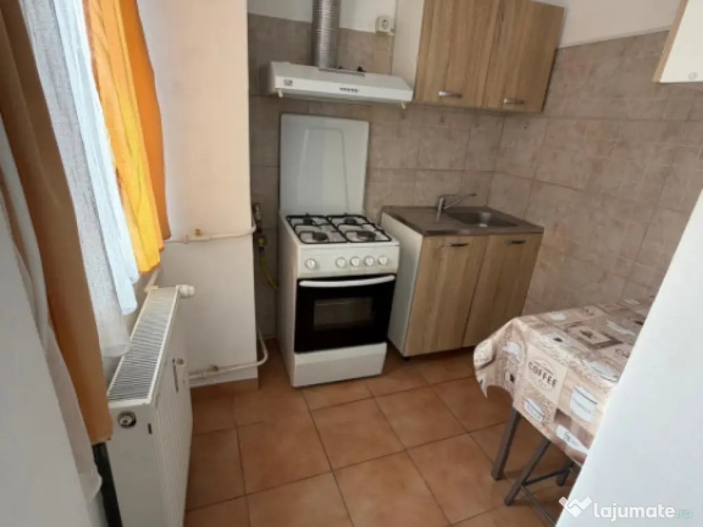 Garsoniera semidecomandata, etaj 1/4,Podul Electro, zona Lap 