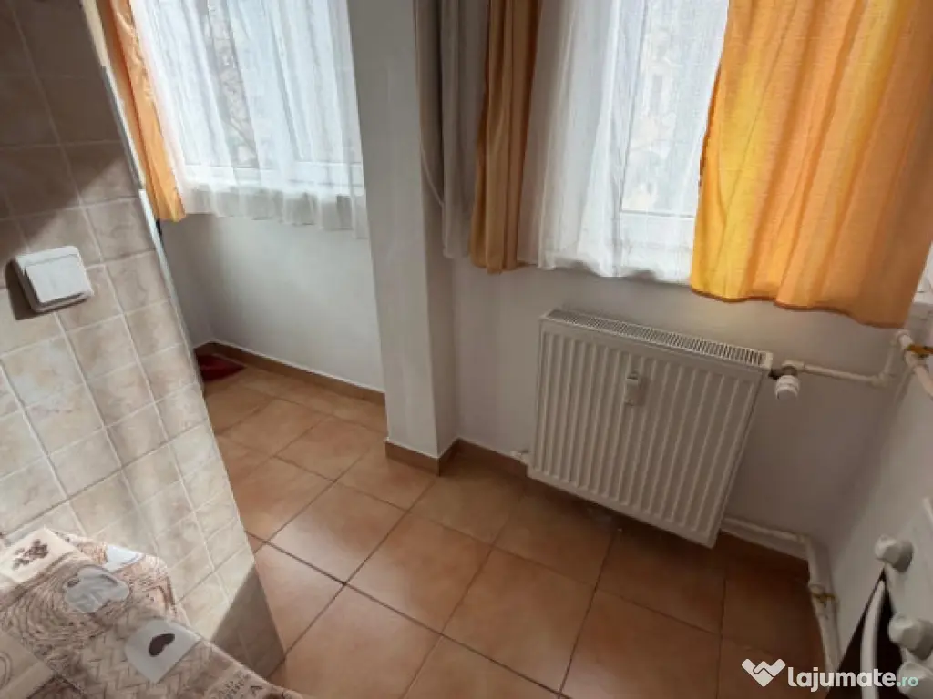 Garsoniera semidecomandata, etaj 1/4,Podul Electro, zona Lap 