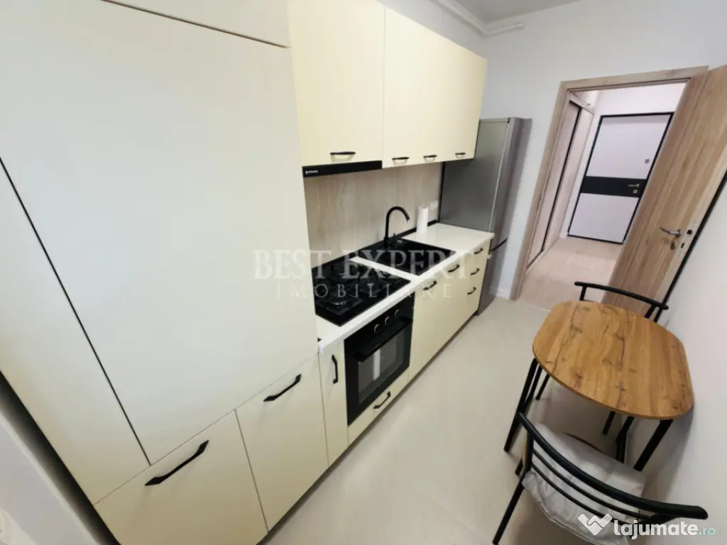 Garsonieră de închiriat – ideală pentru locuit sau firm 