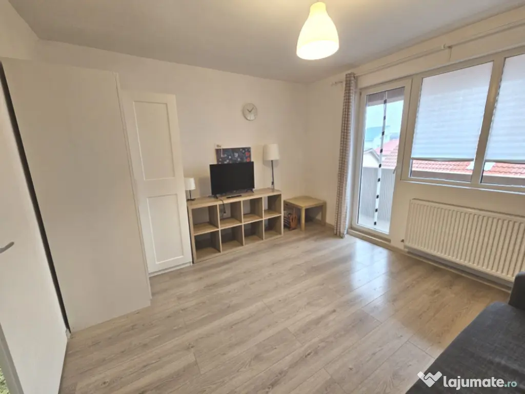 Garsoniera Popesti Leordeni – Zona de case. Parcare. 