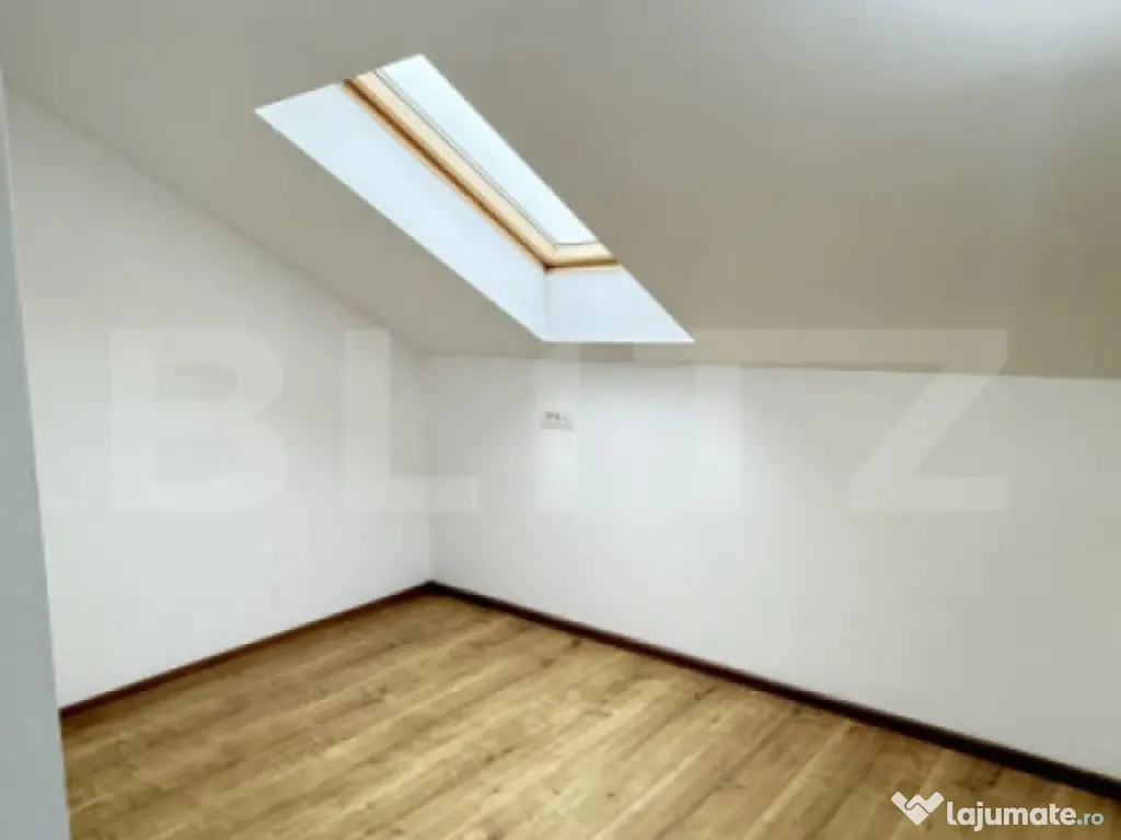 Casă înșiruită cu 5 camere | Lux | Tractorul |curte prop 