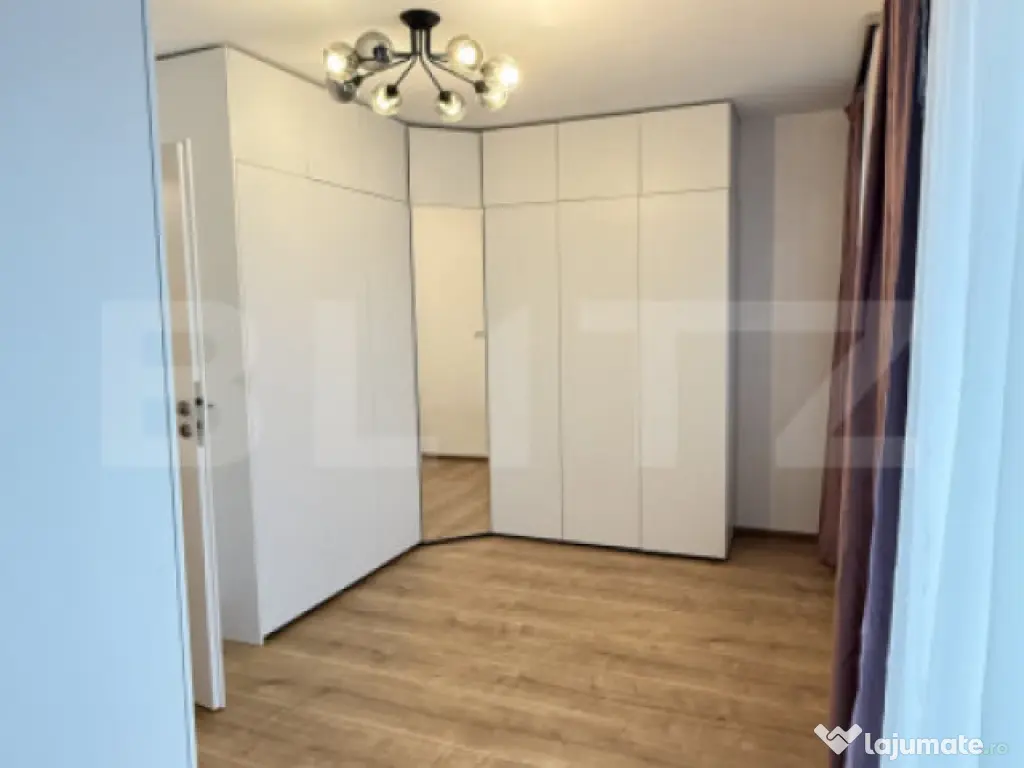 Casă înșiruită cu 5 camere | Lux | Tractorul |curte prop 