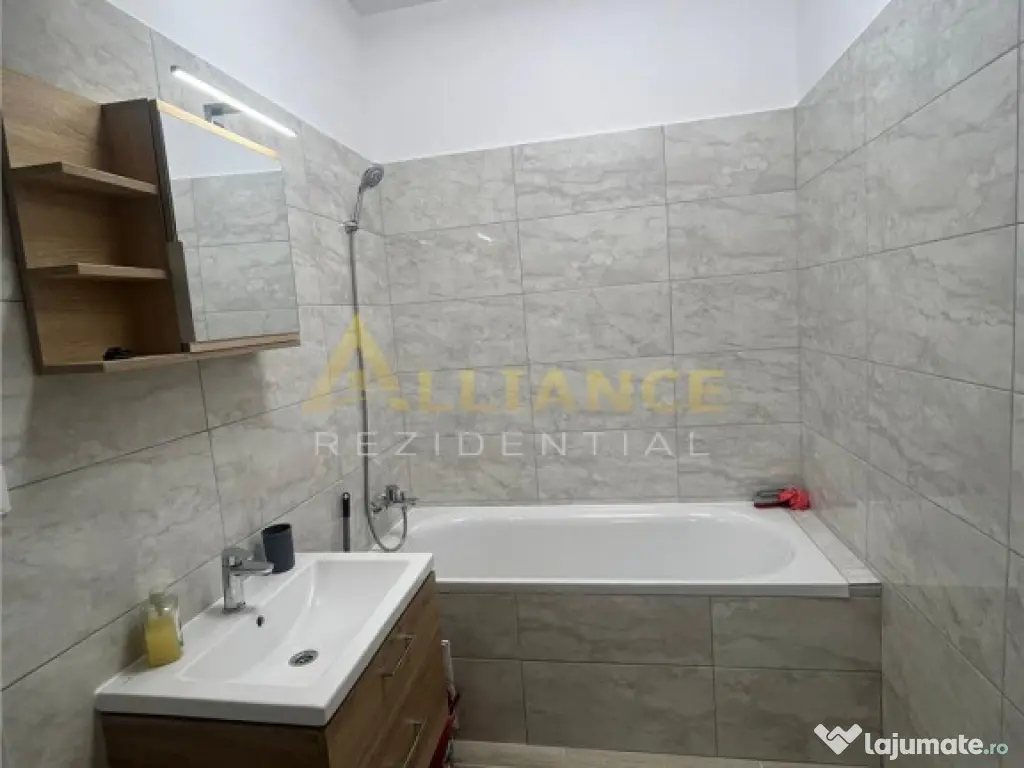 Ap 2 cam Grand Arena mobilat cu parcare inclusa 