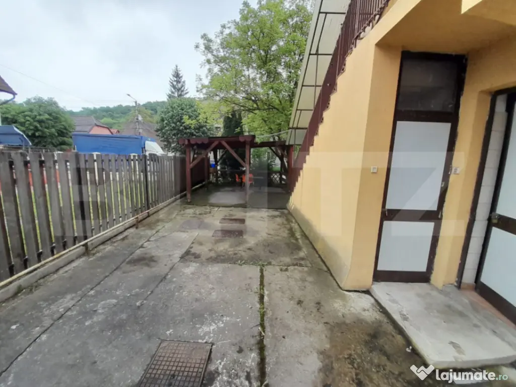 Casa cu potential economic, zona Judecatorie Bistrita