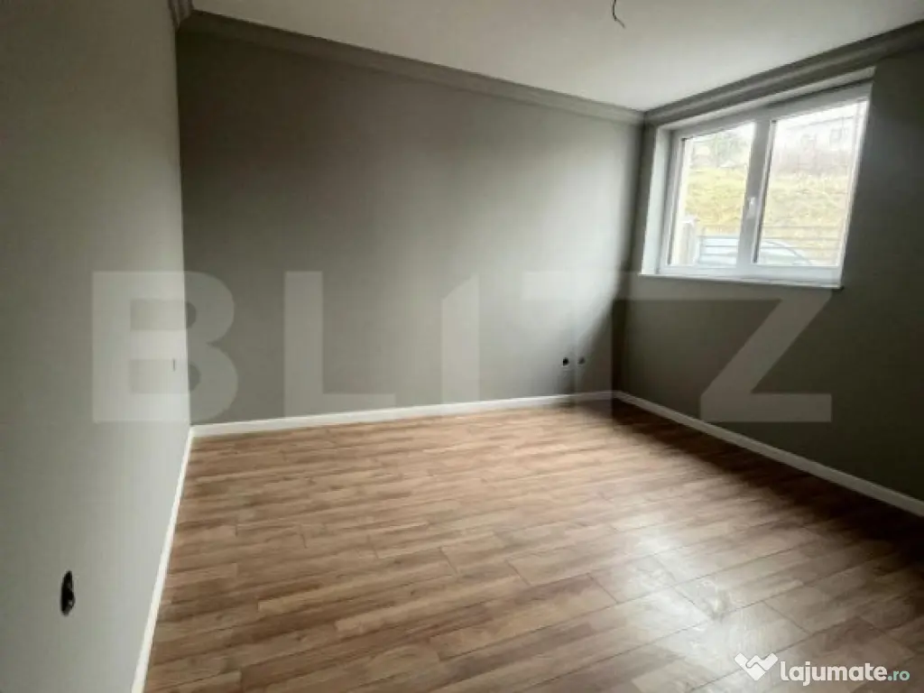 Casa, 5 camere cu parcare si gradina, zona Voronet 