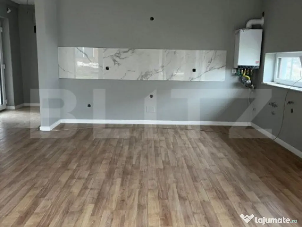 Casa, 5 camere cu parcare si gradina, zona Voronet 