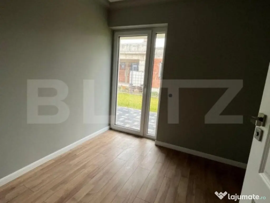 Casa, 5 camere cu parcare si gradina, zona Voronet 