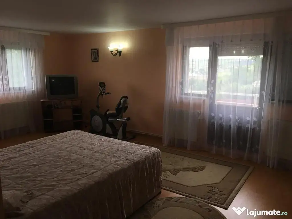 Vila Premium de inchiriat Bucium – 350 mp, ideal Firma / Corporate