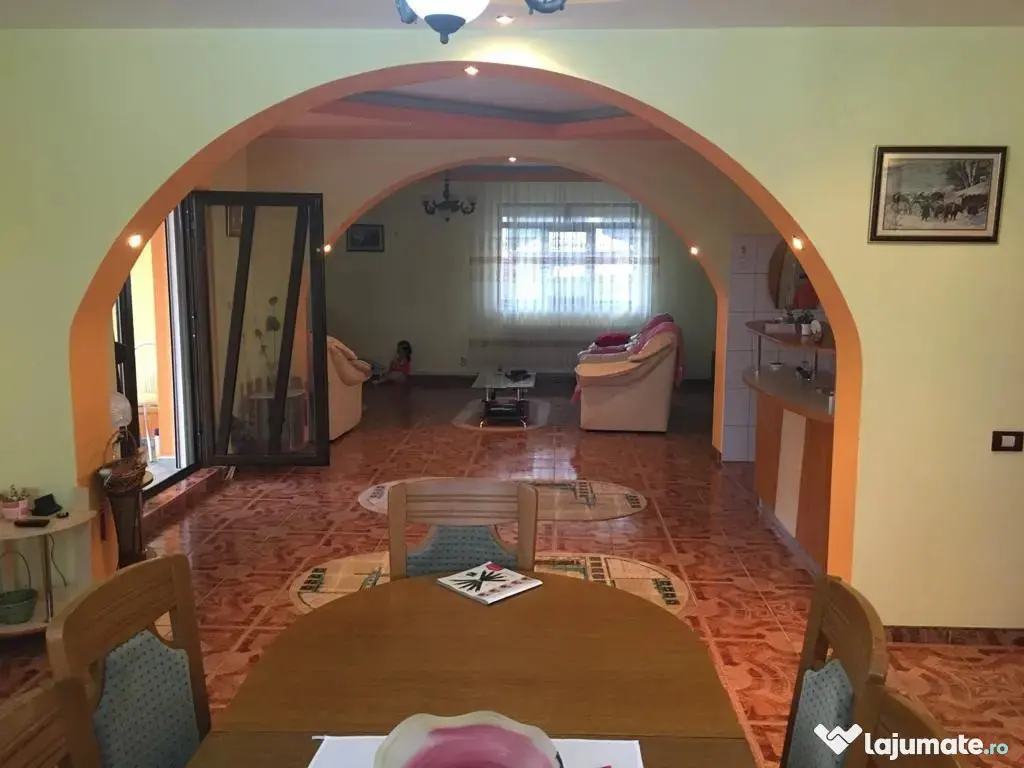 Vila Premium de inchiriat Bucium – 350 mp, ideal Firma / Corporate