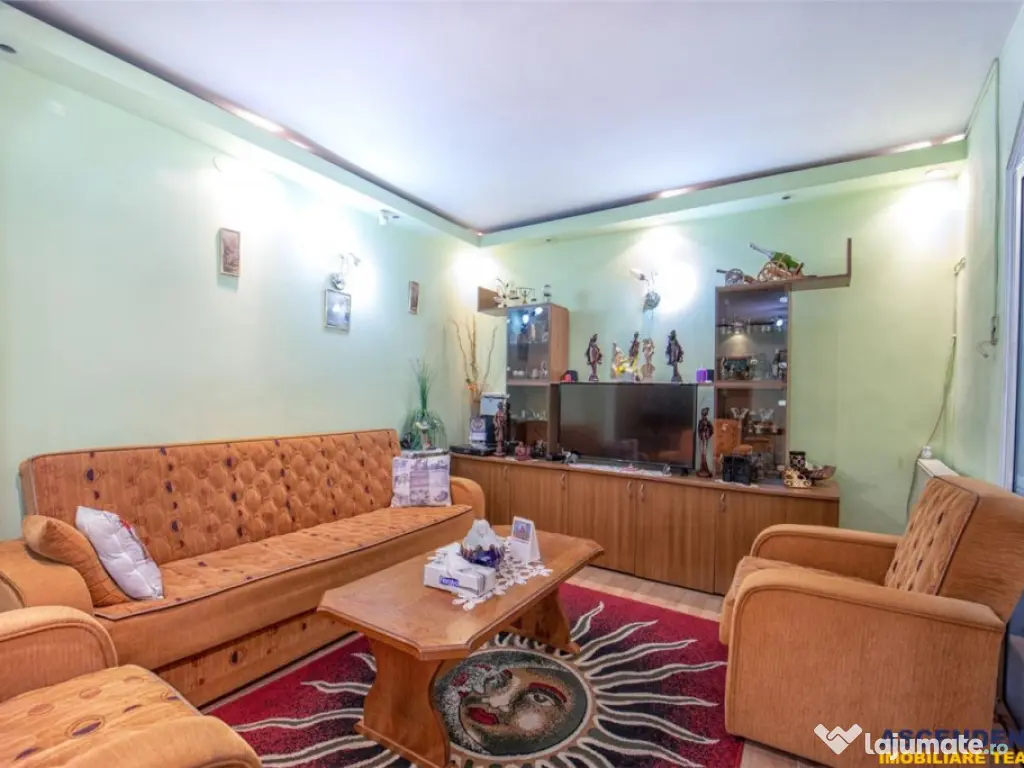 Pe incantare florala, casa cu 5 camere, curte individuala - 