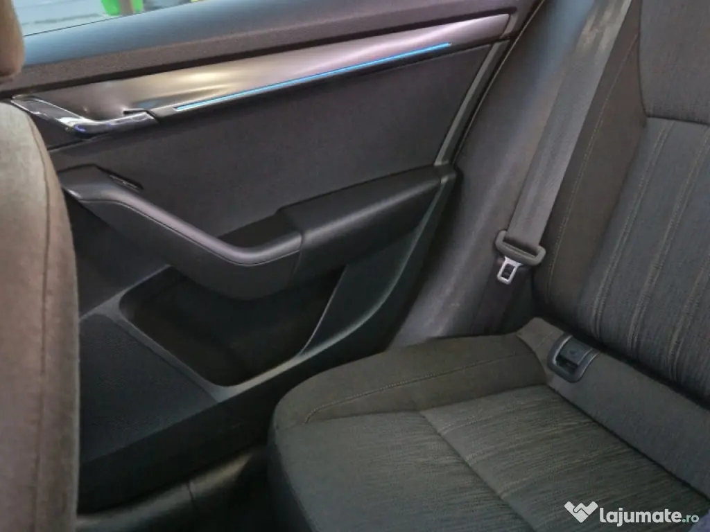 Skoda Octavia 2.0TDI DSG: 15600€ 