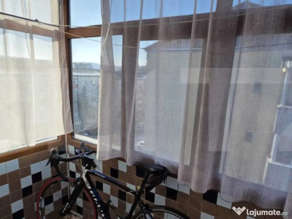 Apartament 3 camere, 65 mp, zona Pacurari-Toma Cozma