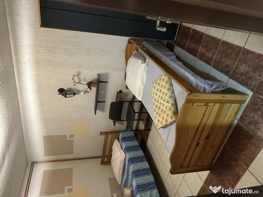 🏠 Închiriez 2 case pentru muncitori – capacitate totală 34 locuri