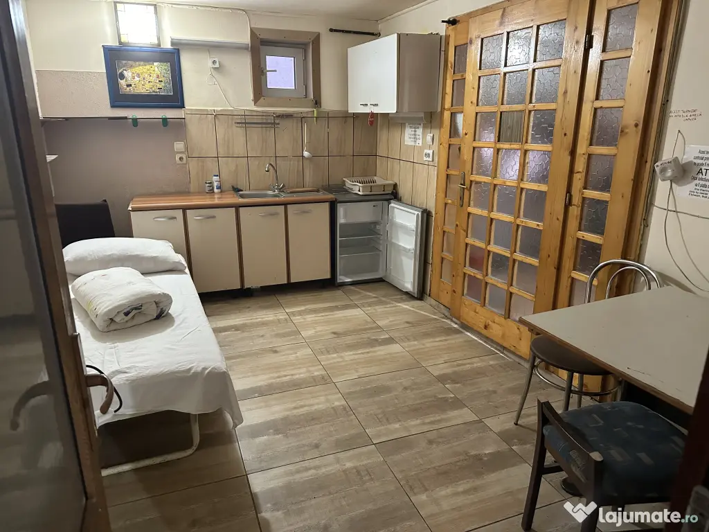 🏠 Închiriez 2 case pentru muncitori – capacitate totală 34 locuri