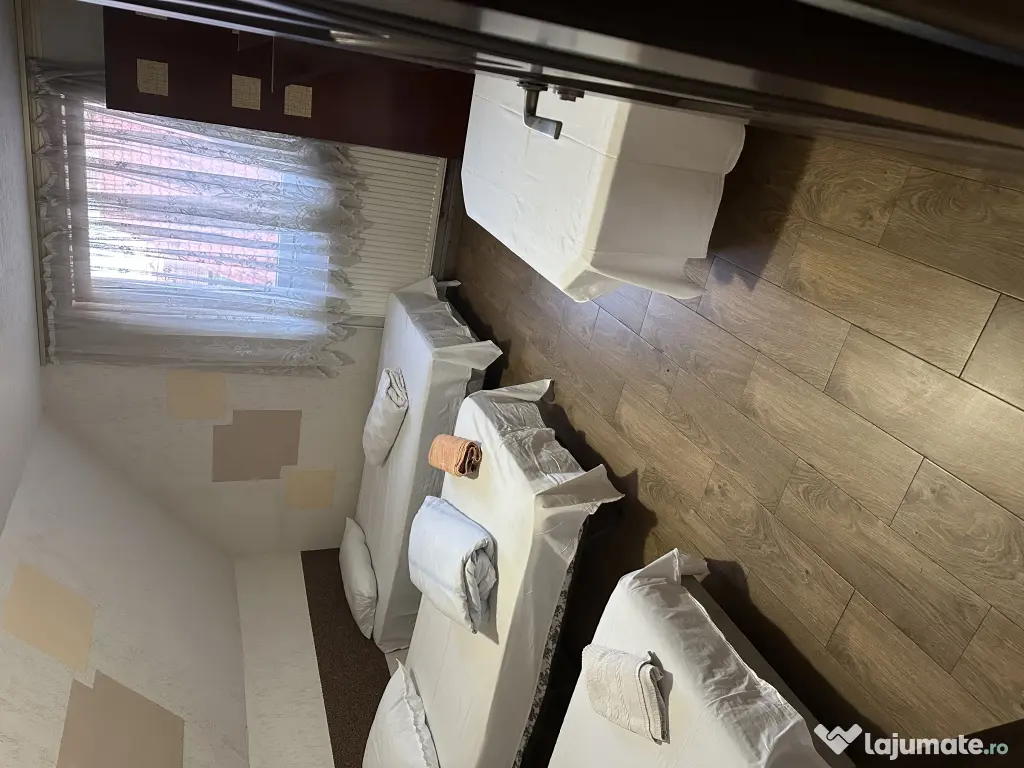 🏠 Închiriez 2 case pentru muncitori – capacitate totală 34 locuri