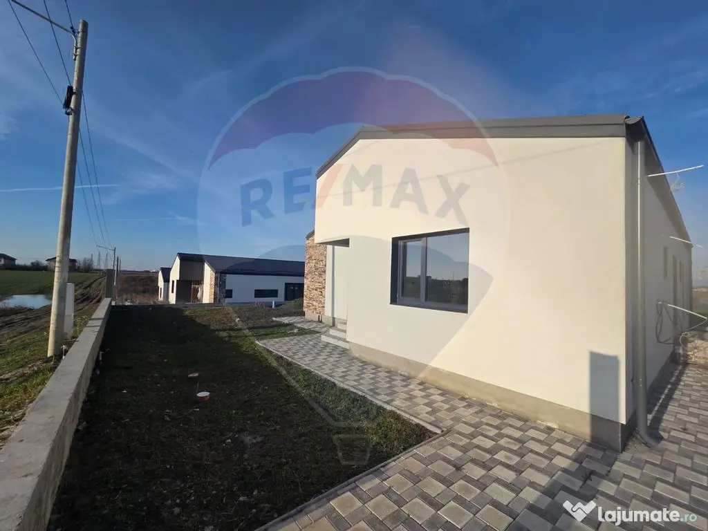 Casă / Vilă cu 4 camere de vânzare