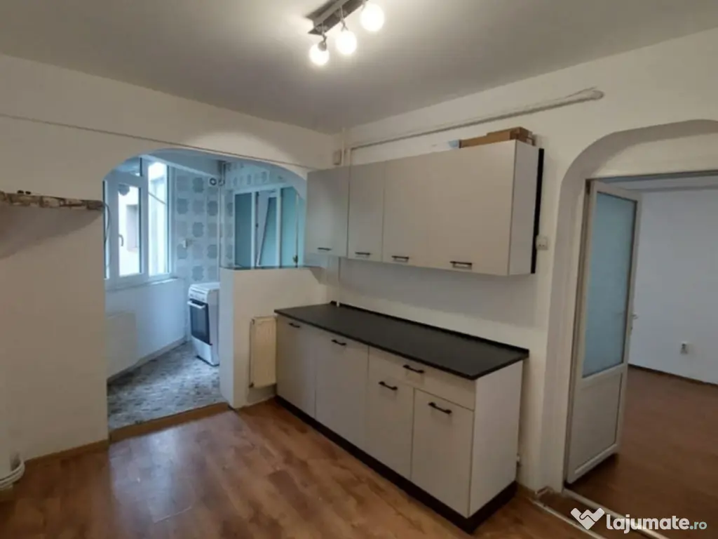 Inchiriez apartament Mioritei 