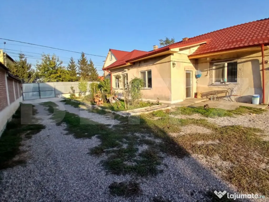 Casa cu 2 camere, 112 mp, 720 teren, zona Micro I