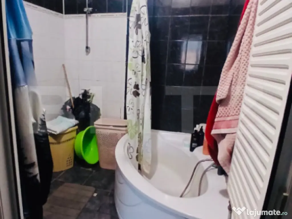 Casa cu 2 camere, 112 mp, 720 teren, zona Micro I