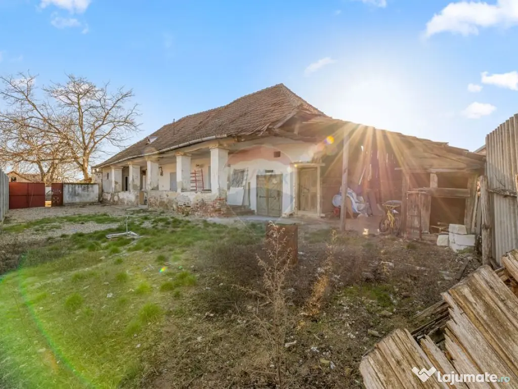 Casă cu teren 591 mp în Vinga, zonă centrală