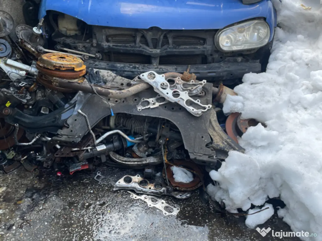 Dezmembrez golf 4 an 2002