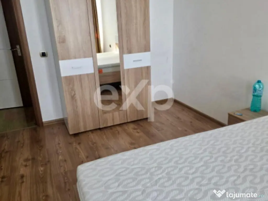 Apartament de închiriat – 4 camere, decomandat – Tracto