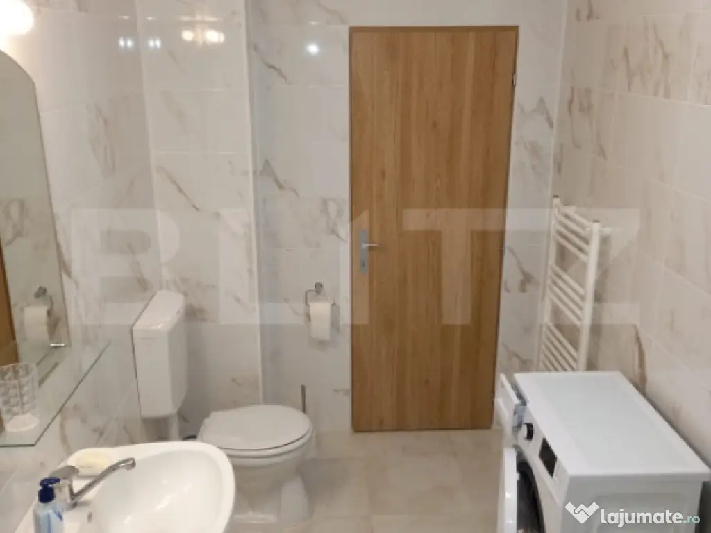 Apartament semidecomandat cu 2 camere, parcare inclusa, zona 