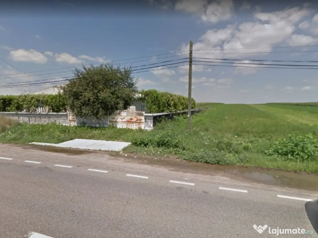 Teren – 2 deschideri (E85 + drum comunal), utilități. Proprietar 