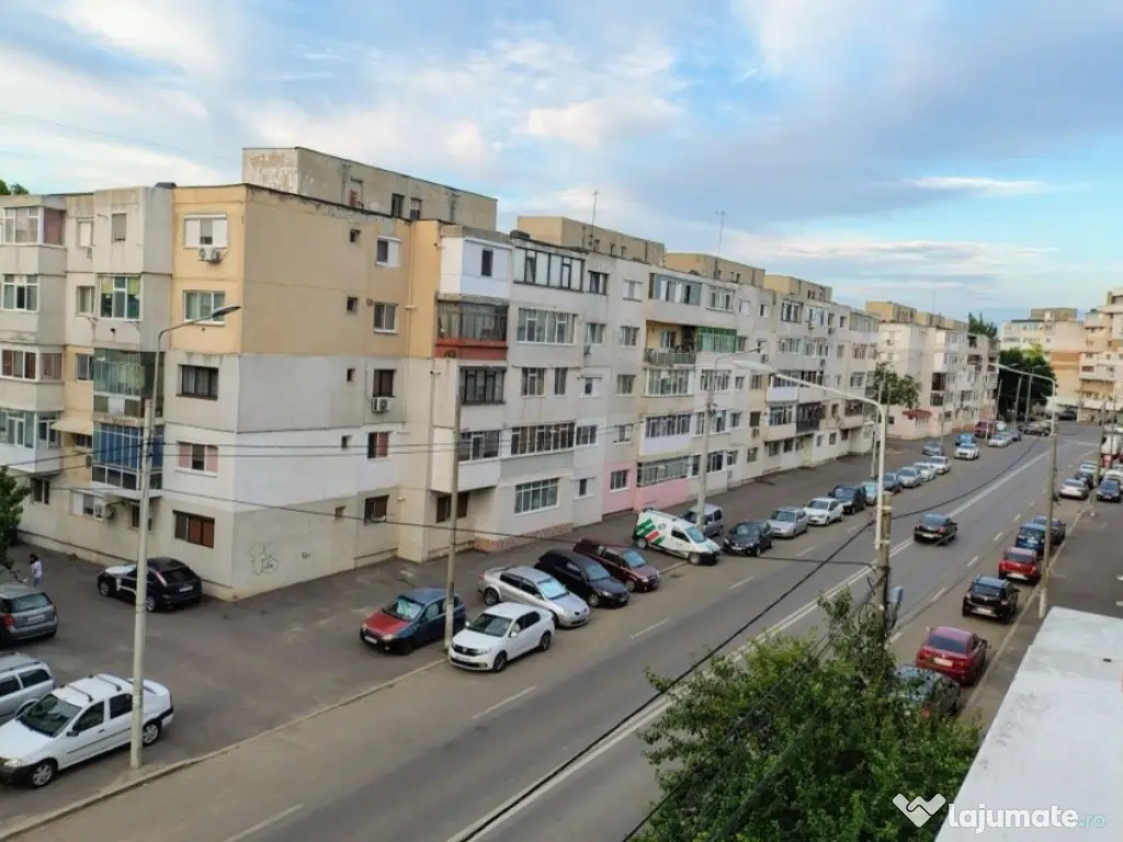 Vând apartament 2 camere pe Calea Galați