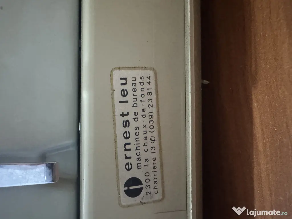 Masina de scris hermess 3000 