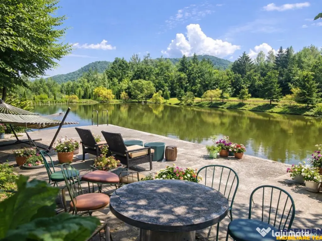 FILM! Oaza paradisiaca cu lac, vedere catre Bucegi, Glajerie 