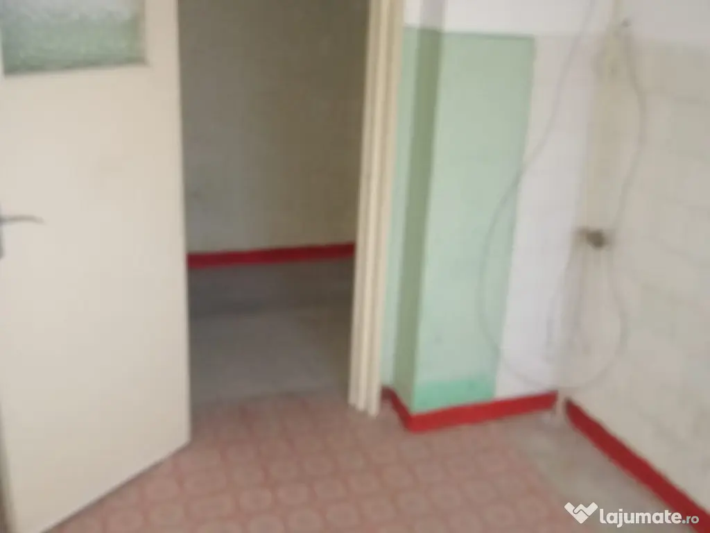 - Apartament 2 camere confort 1, Zona Hipodrom, etaj 3. 