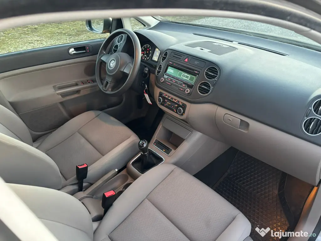 Vw golf 6 Plus 2013 Benzină 1400 cm km 159000 carte Servis 