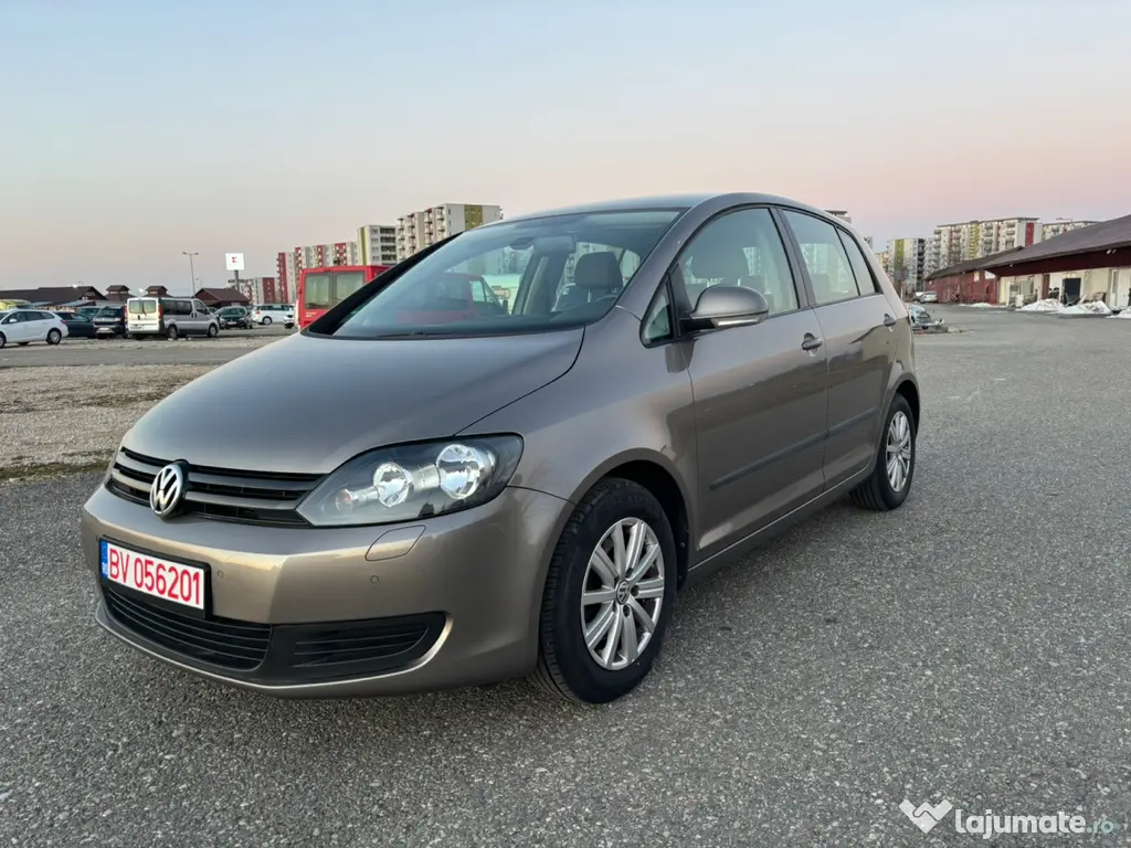 Vw golf 6 Plus 2013 Benzină 1400 cm km 159000 carte Servis 