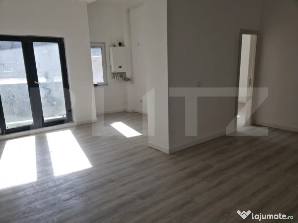 Apartament decomandat cu 2 camere 