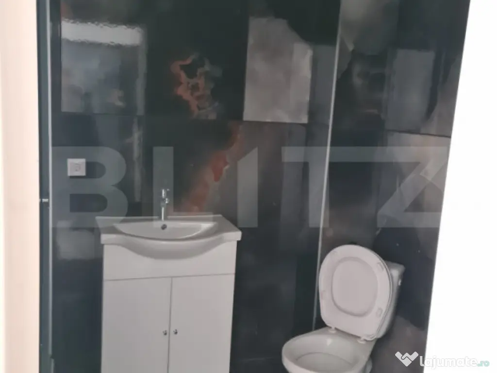 Apartament decomandat cu 2 camere 