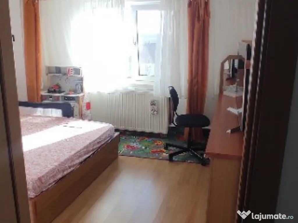 Apartament 3 camere in Cornetu centru 