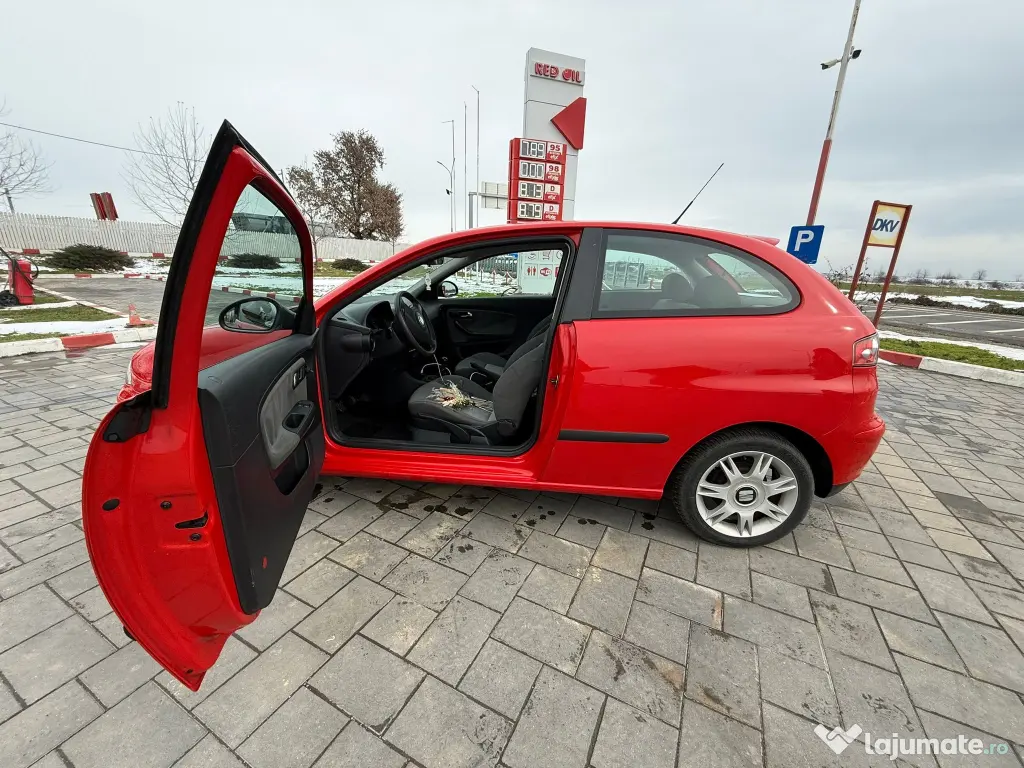 Vând Seat Ibiza