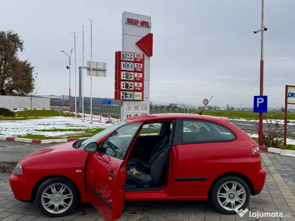 Vând Seat Ibiza