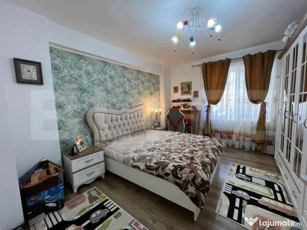Apartament 3 camere, 88 mp, loc de parcare, zona Cornitoiu -