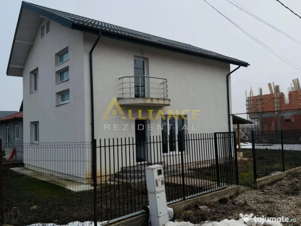 5 camere || strada asfaltata || gata de mutare 