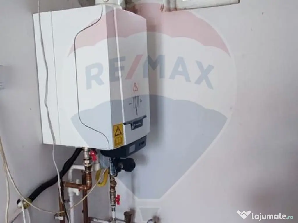 CASĂ DE VÂNZARE cu spatiu comercial in Baia Mare 