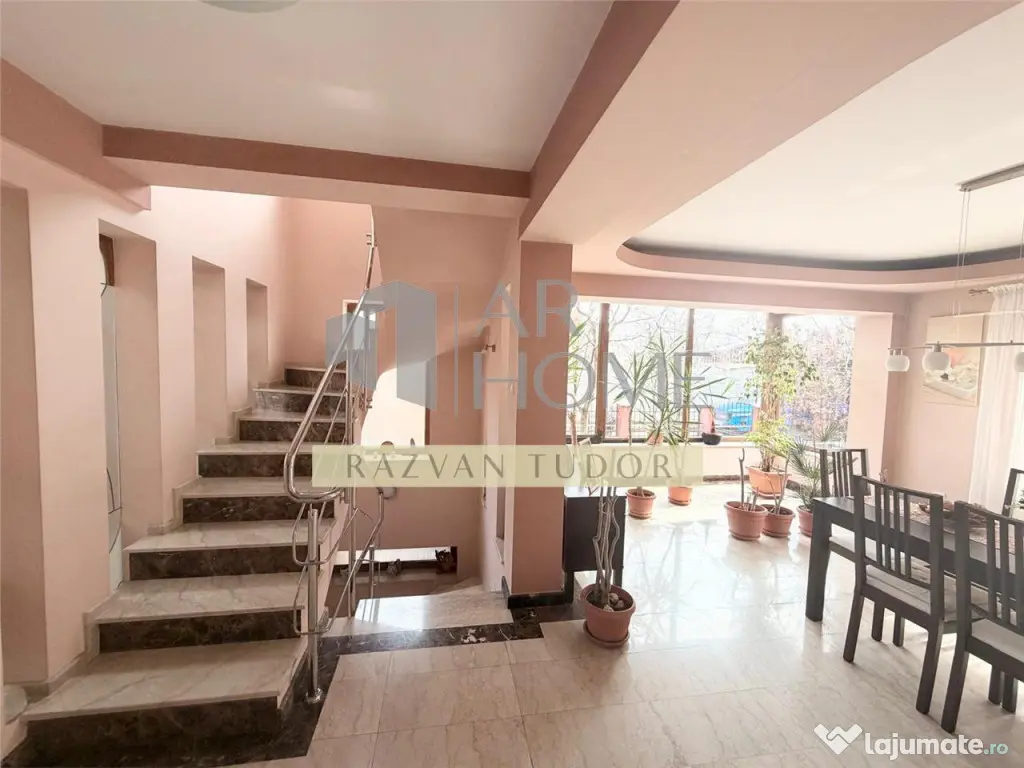 Casa 5 camere mansarda , cu garaj , beci , Ploiesti , cent 