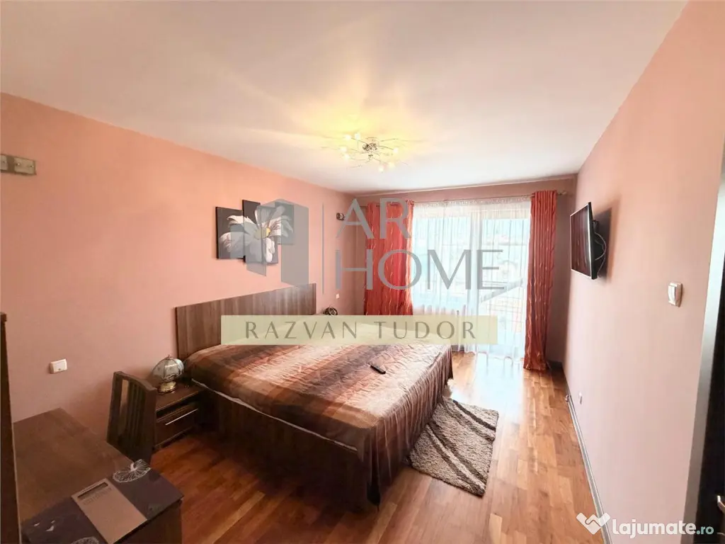 Casa 5 camere mansarda , cu garaj , beci , Ploiesti , cent 